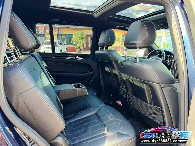 16年奔驰GL轿车抵押车出售