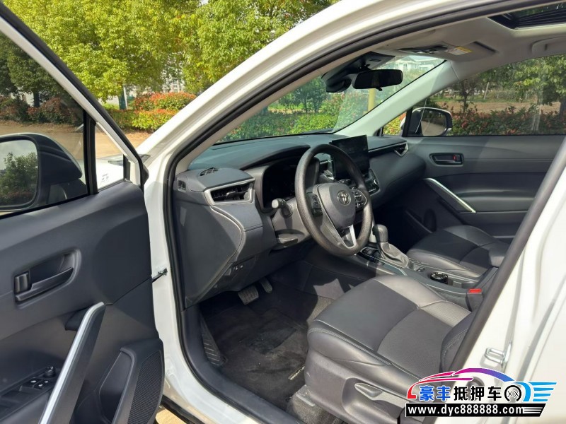 24年丰田锋兰达轿车抵押车出售