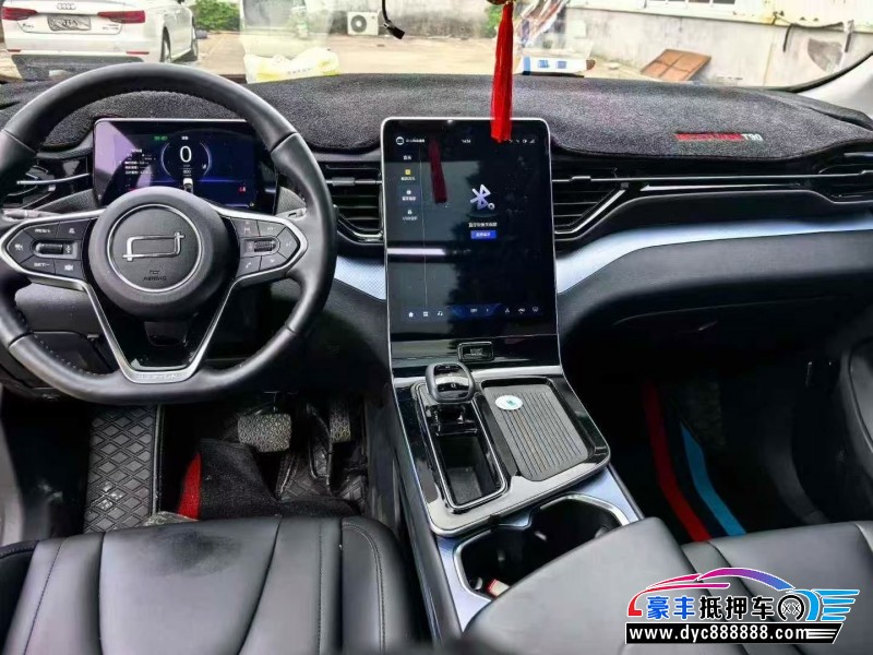 24年奔腾T90轿车抵押车出售