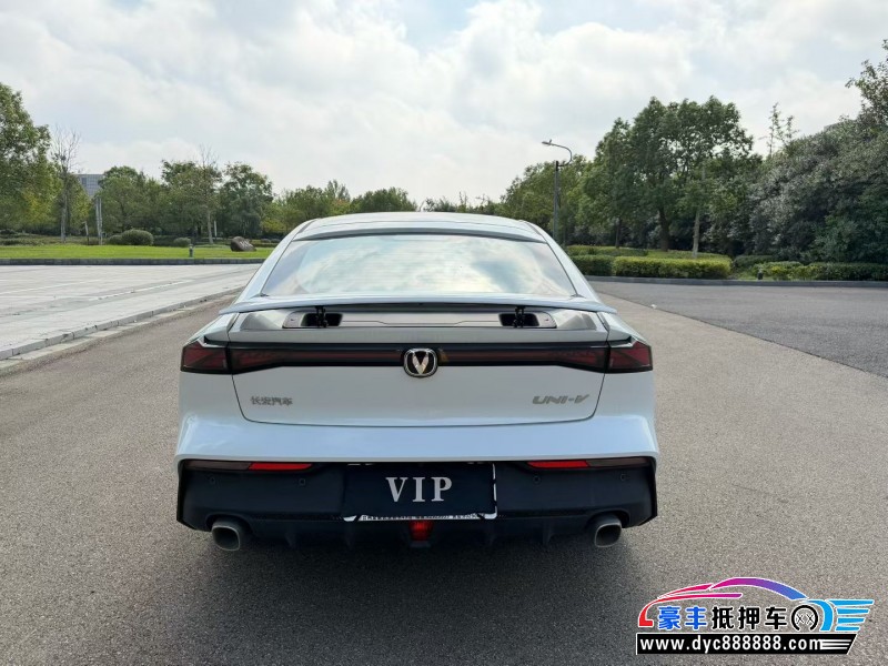 25年长安长安UNI轿车抵押车出售