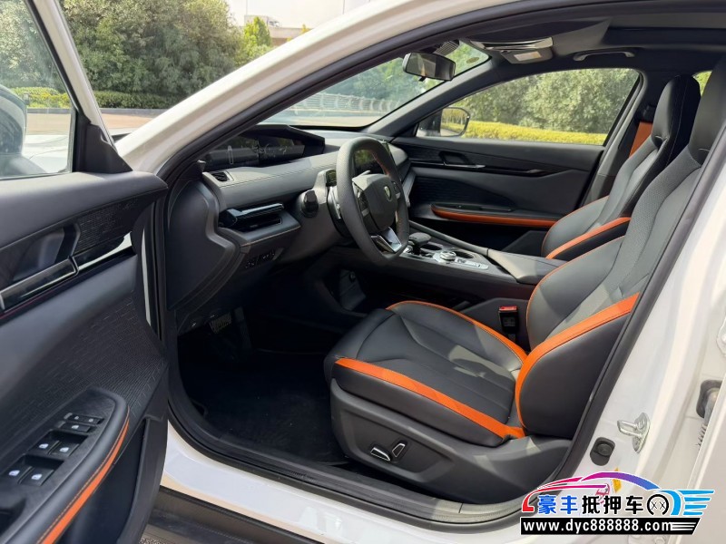 25年长安长安UNI轿车抵押车出售