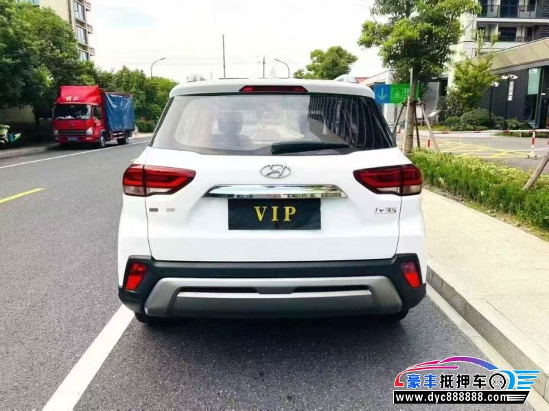 19年现代ix35轿车抵押车出售