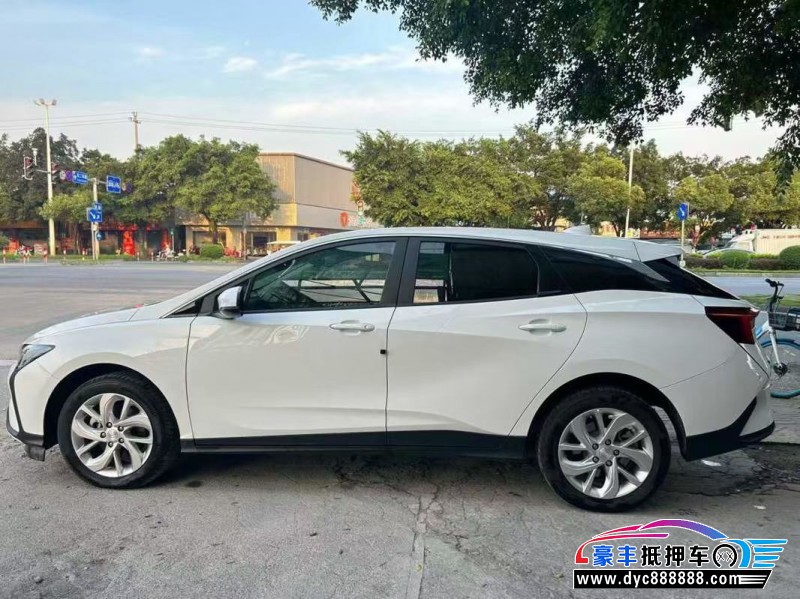 24年别克微蓝轿车抵押车出售