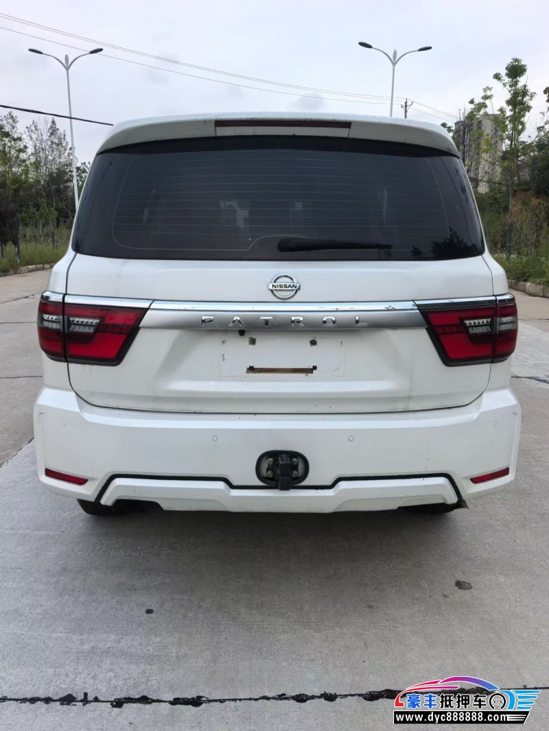 21年日产途乐轿车抵押车出售