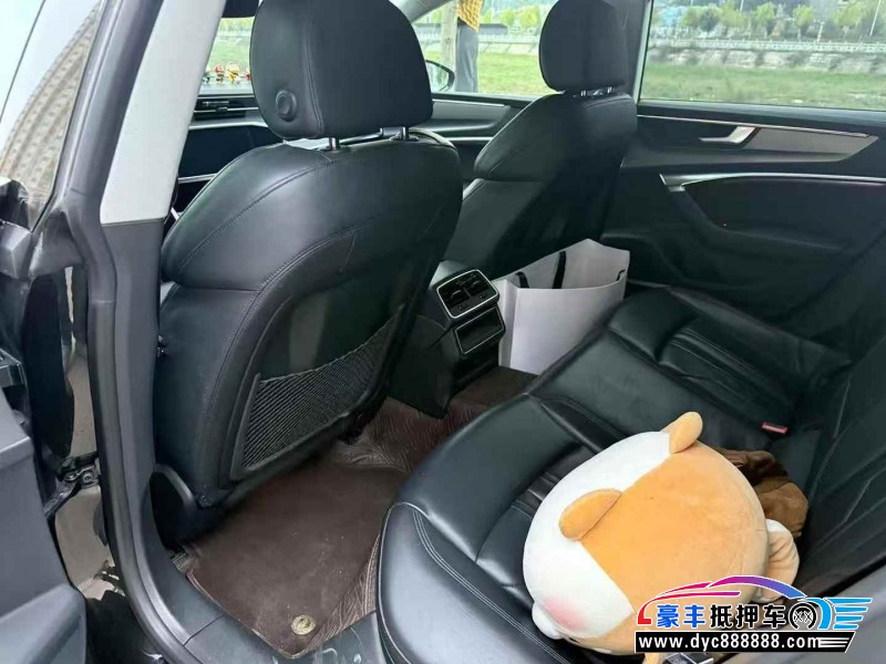 20年奥迪A7轿车抵押车出售