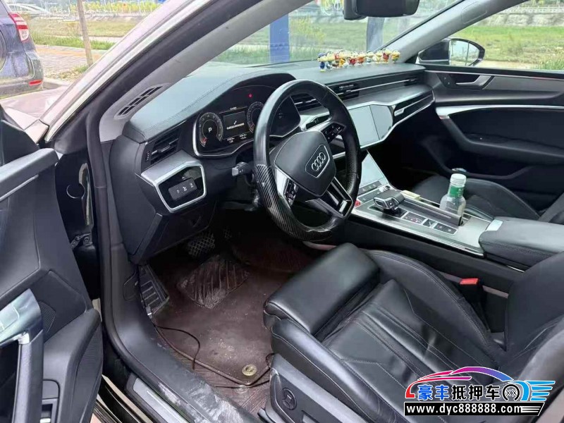 20年奥迪A7轿车抵押车出售