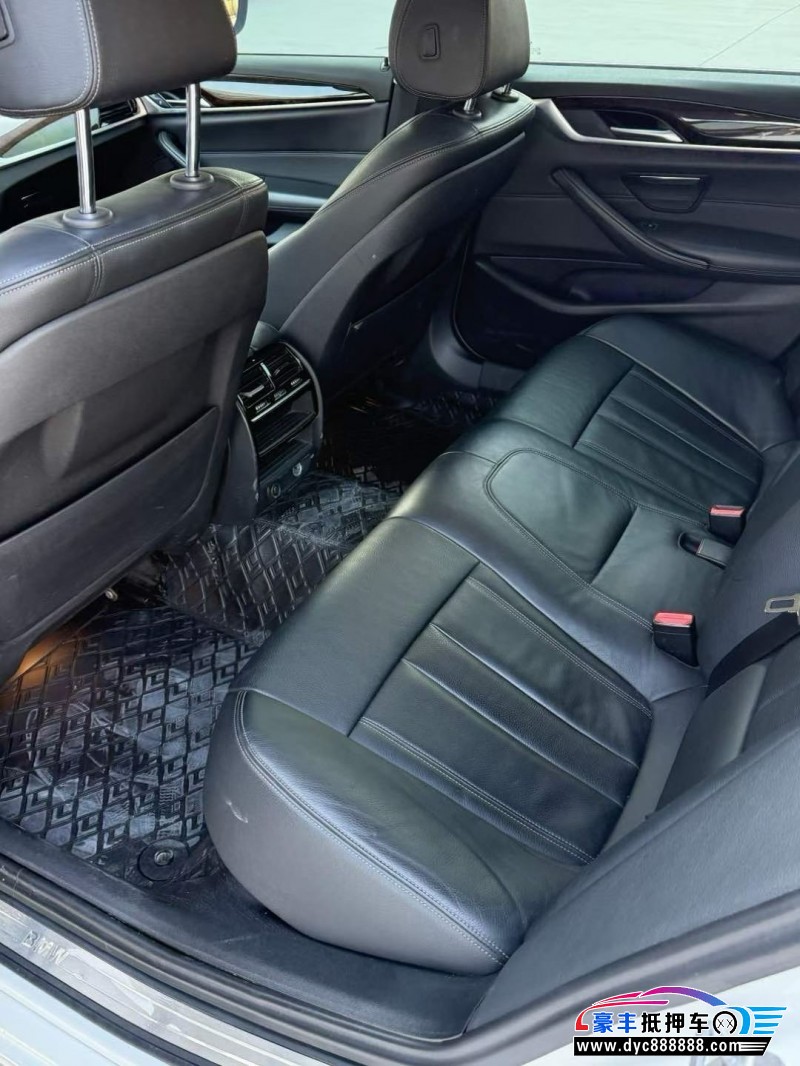 18年宝马5系轿车抵押车出售