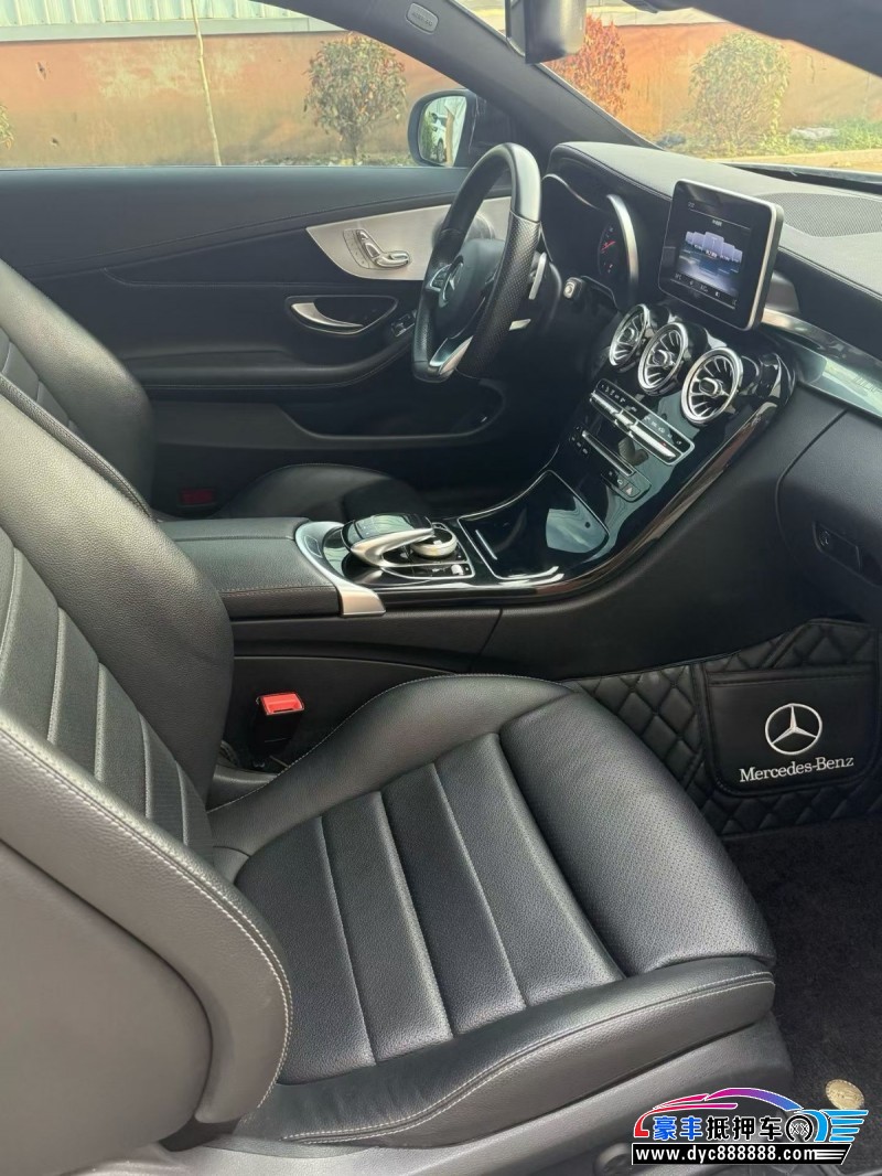 18年奔驰C轿车抵押车出售