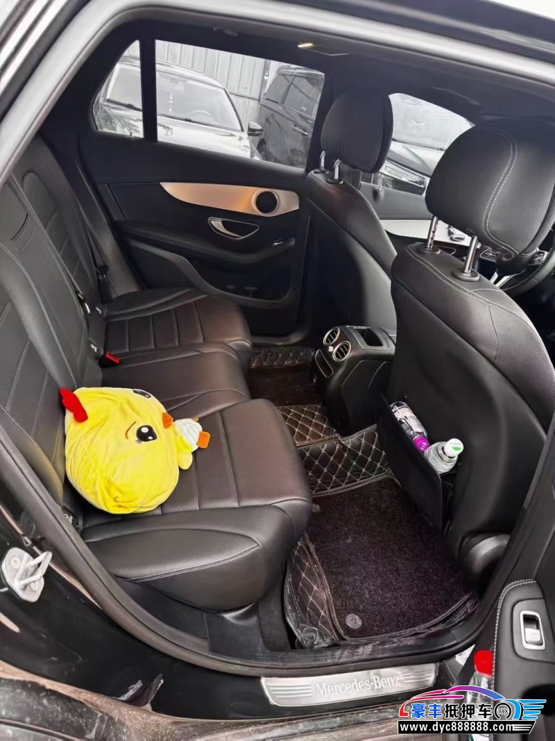 22年奔驰GLC轿车抵押车出售