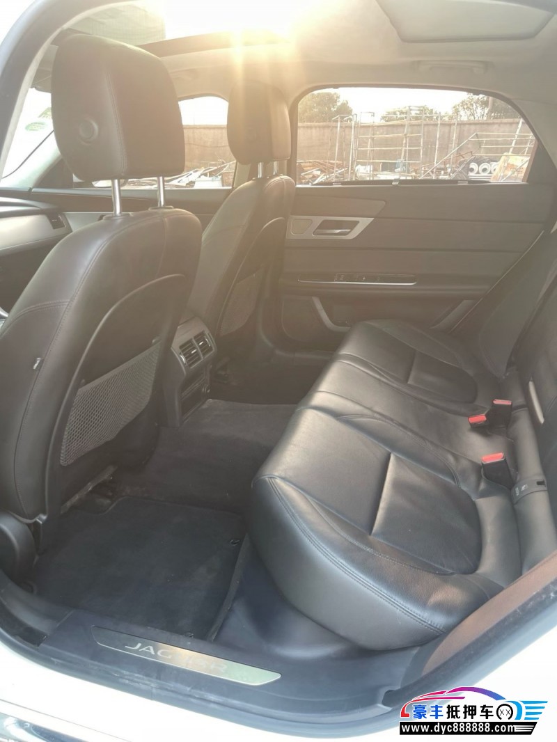 17年捷豹XFL轿车抵押车出售