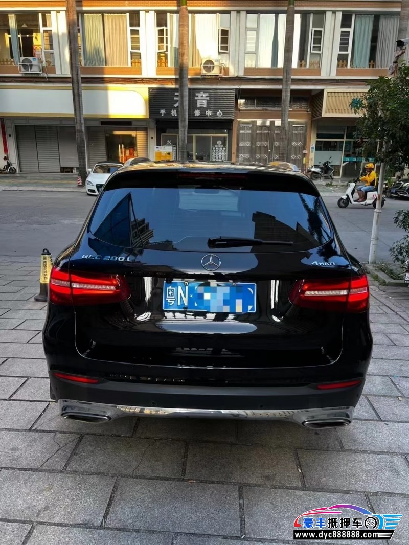 19年奔驰GLC轿车抵押车出售