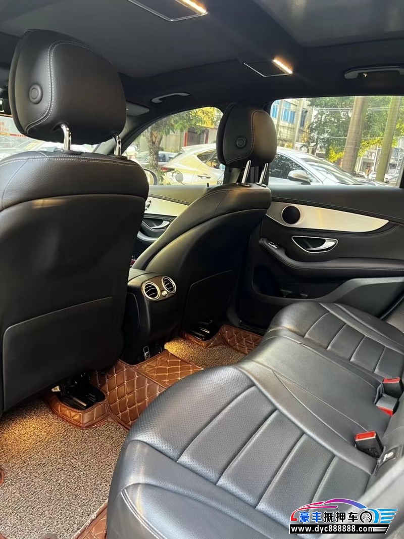 19年奔驰GLC轿车抵押车出售