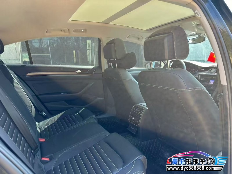 22年大众迈腾轿车抵押车出售