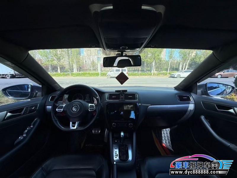 14年大众速腾轿车抵押车出售