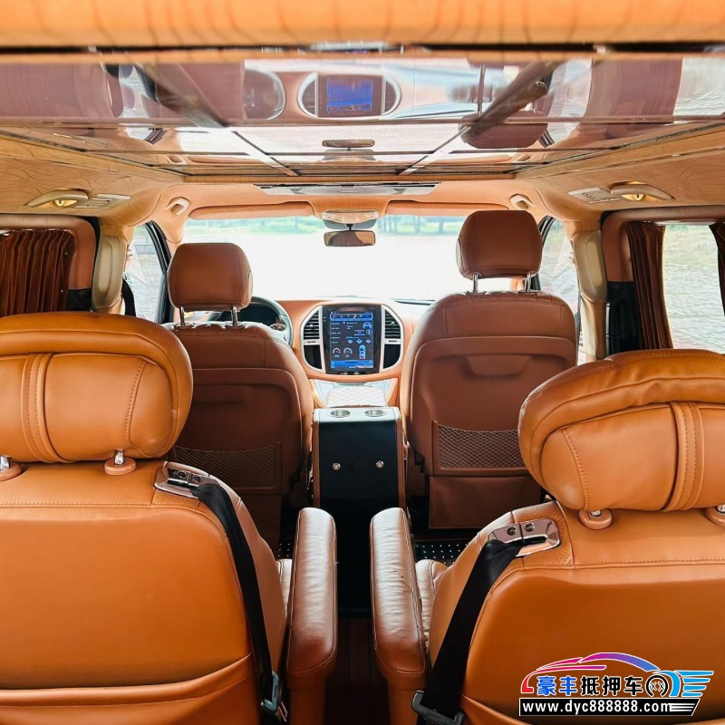 18年奔驰威霆MPV抵押车出售