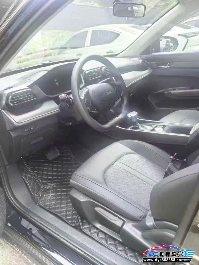 25年东风风神奕炫轿车抵押车出售