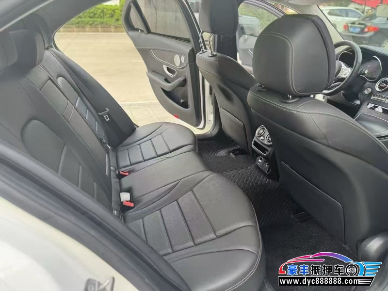 20年奔驰C轿车抵押车出售