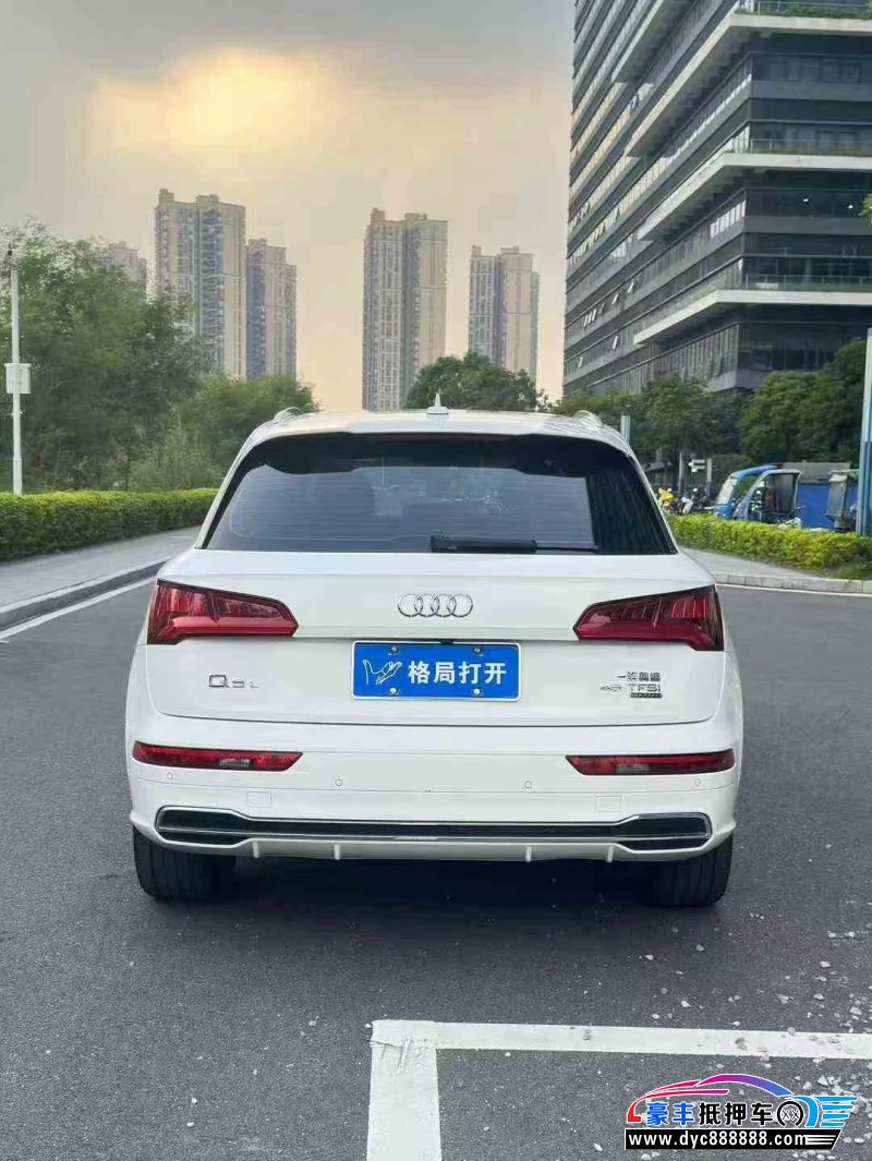 21年奥迪Q5轿车抵押车出售