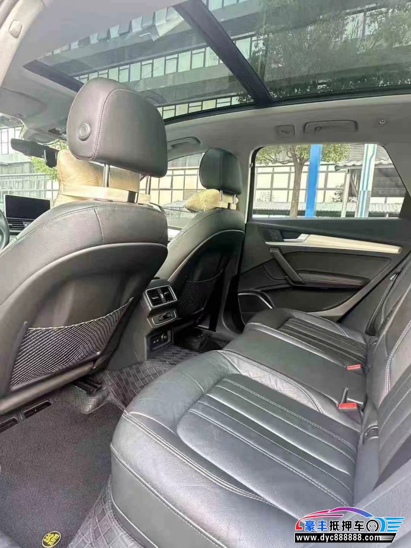 21年奥迪Q5轿车抵押车出售