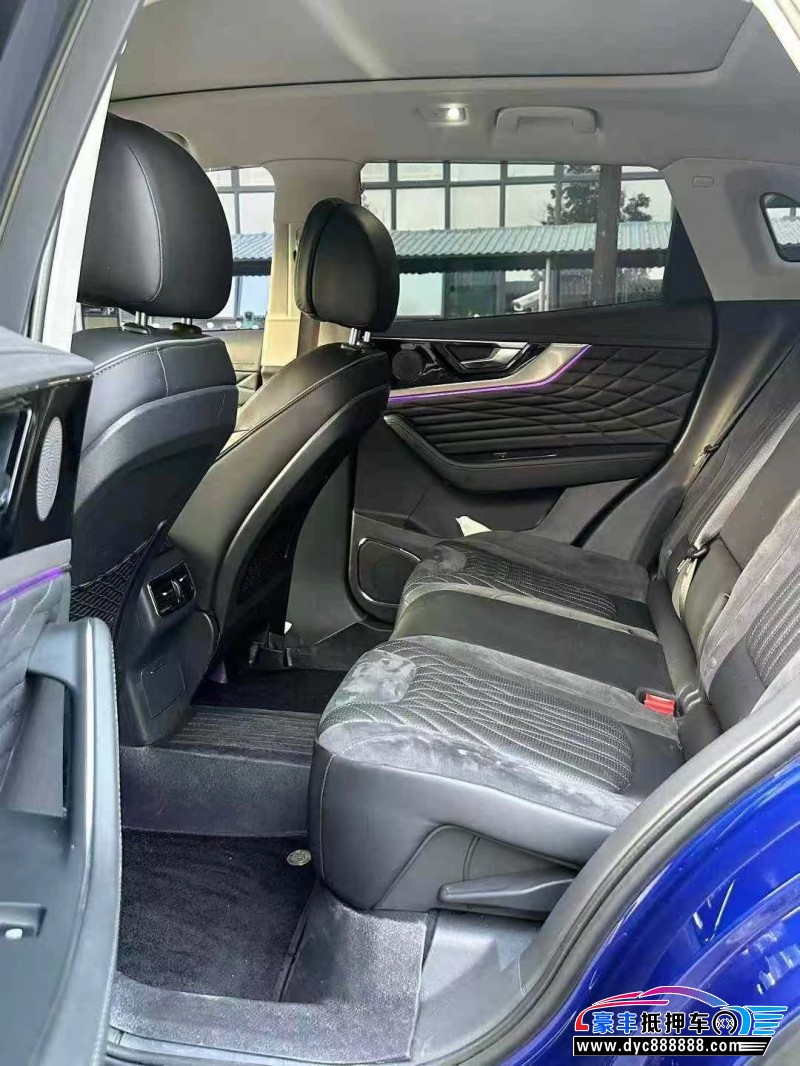 22年红旗HS5轿车抵押车出售