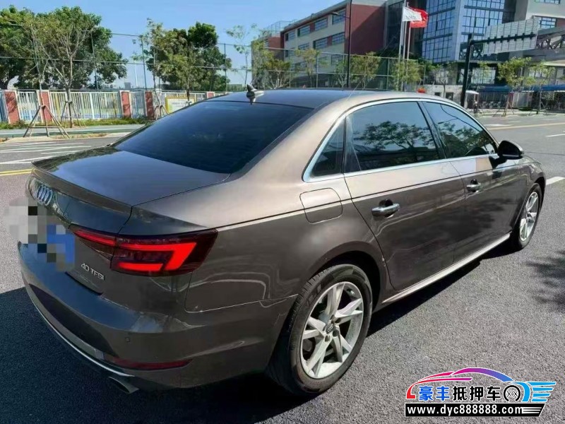 18年奥迪A4L轿车抵押车出售