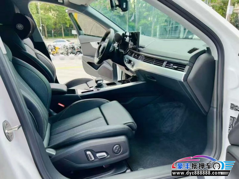 24年奥迪A4L轿车抵押车出售