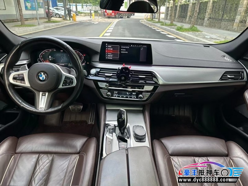 20年宝马5系轿车抵押车出售