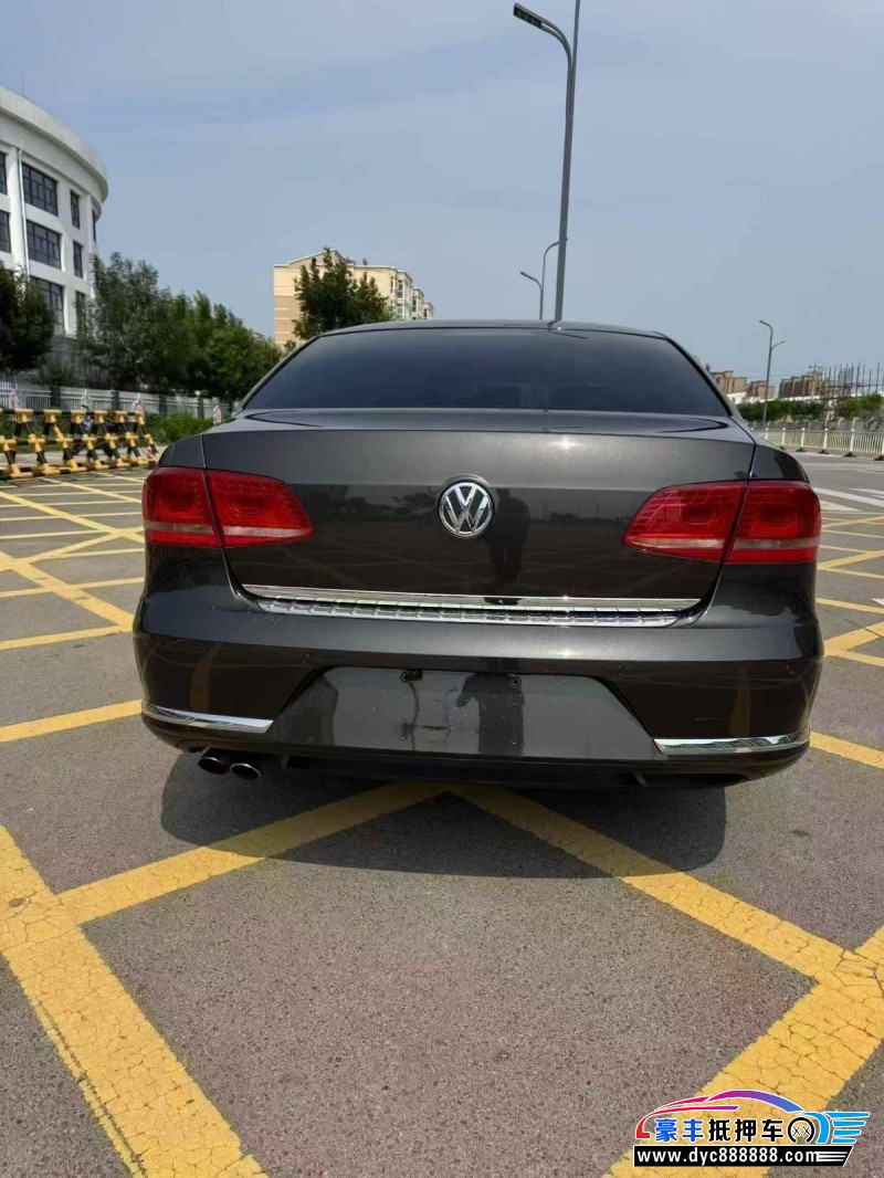 15年大众迈腾轿车抵押车出售