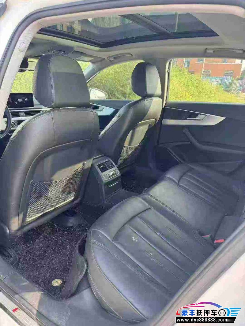 19年奥迪A4L轿车抵押车出售