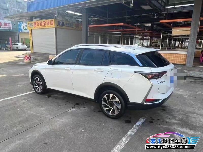 21年东风风神奕炫轿车抵押车出售