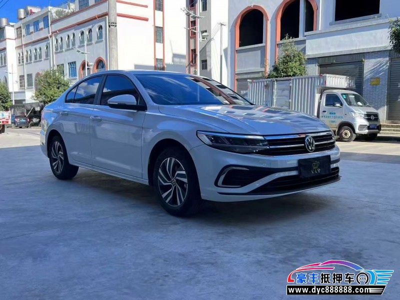 25年大众宝来轿车抵押车出售