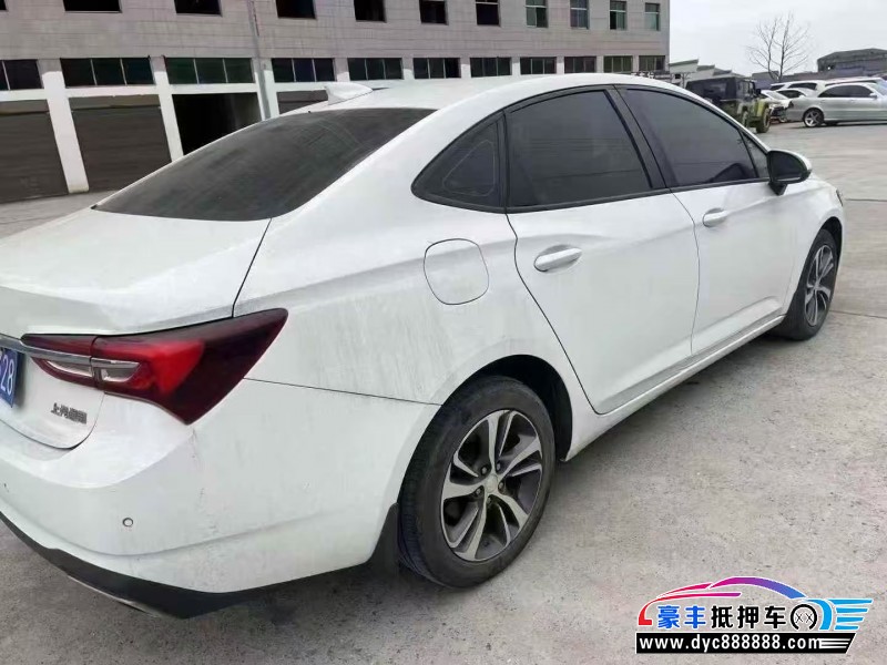 20年别克威朗轿车抵押车出售