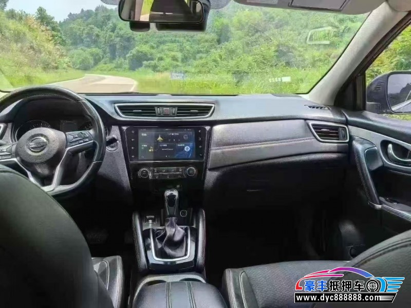 20年日产逍客轿车抵押车出售