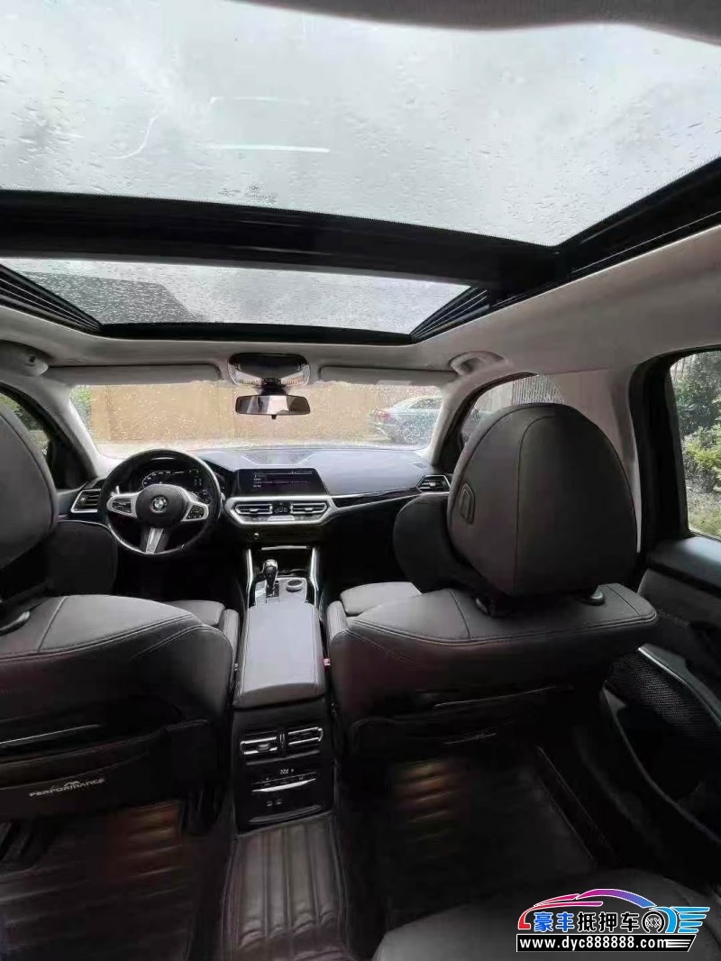 20年宝马3系轿车抵押车出售