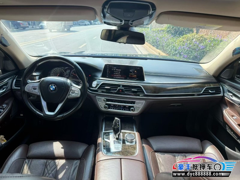 19年宝马7系轿车抵押车出售