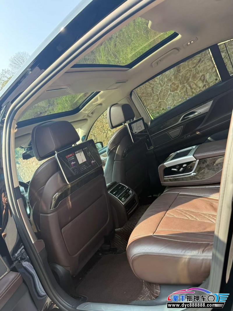 19年宝马7系轿车抵押车出售