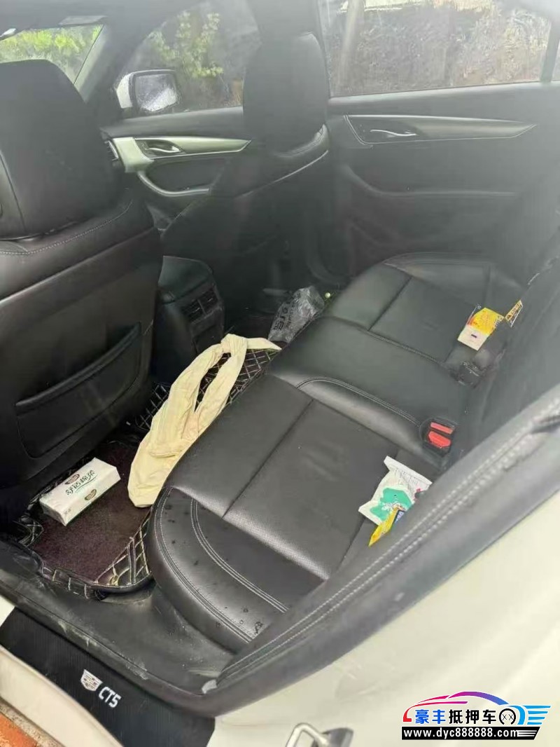 22年凯迪拉克CT5轿车抵押车出售