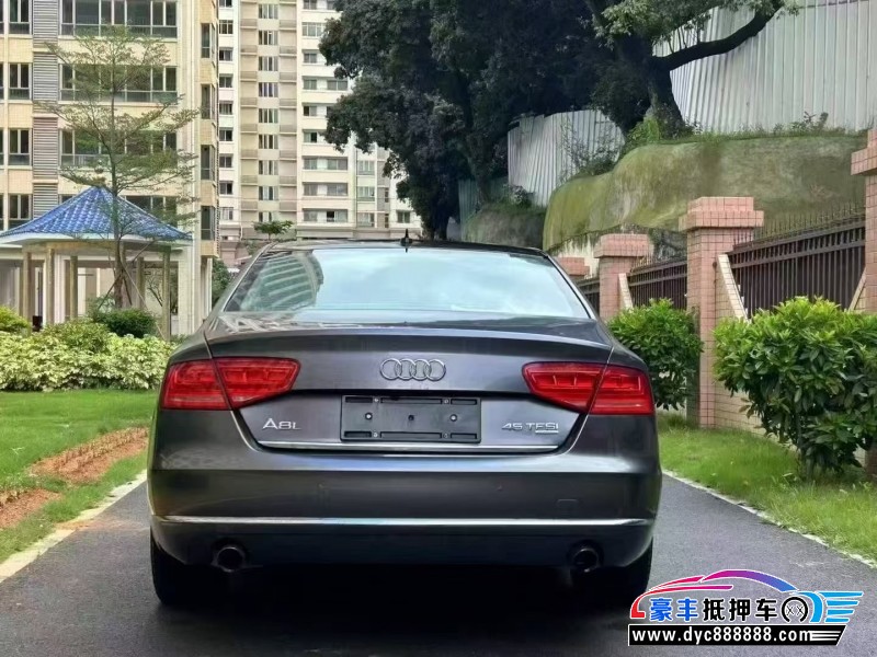 14年奥迪A8L轿车抵押车出售