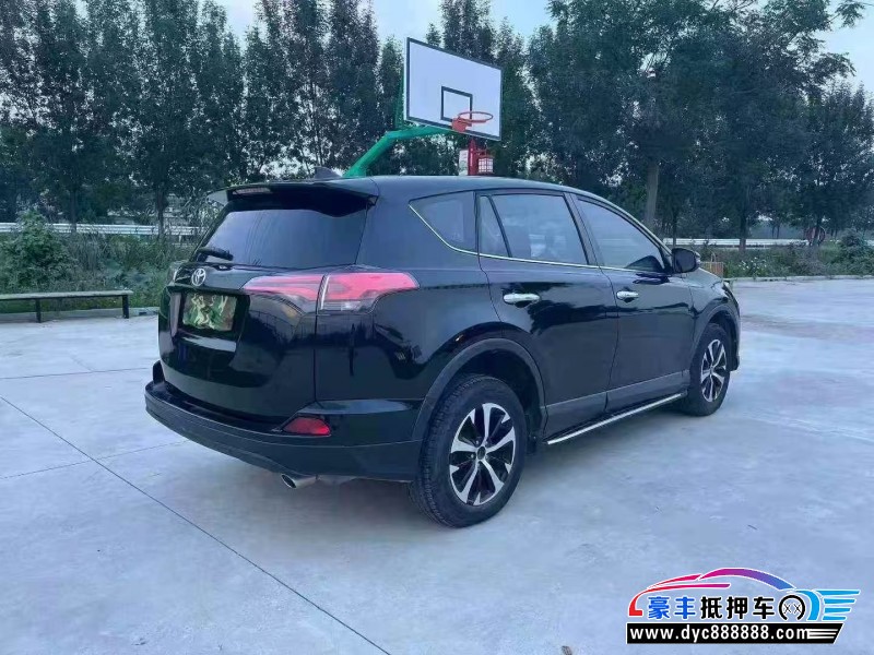 19年丰田RAV4轿车抵押车出售