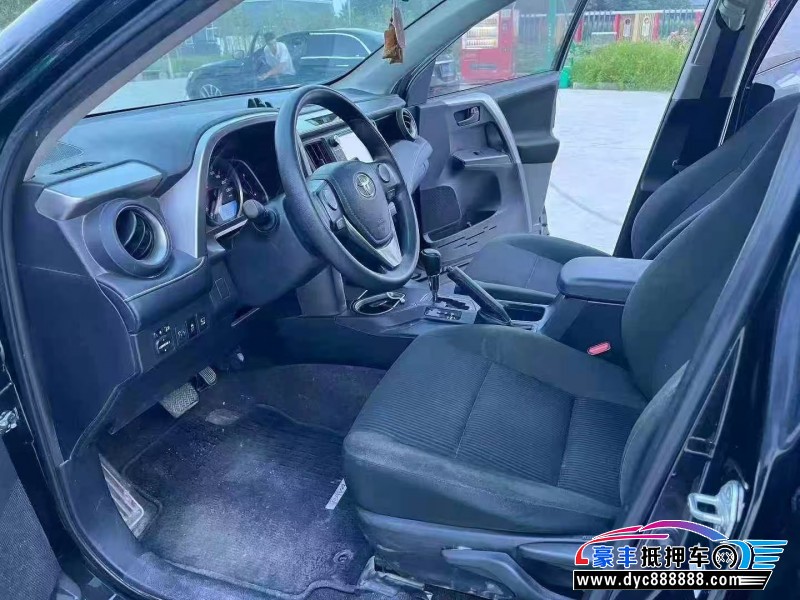 19年丰田RAV4轿车抵押车出售