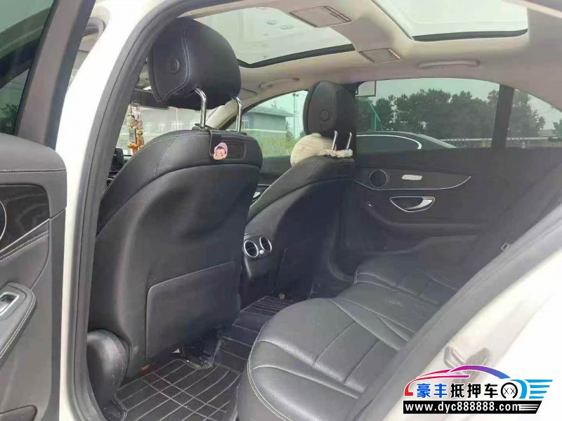 17年奔驰C轿车抵押车出售