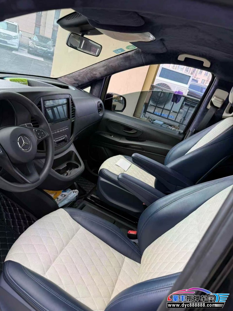 20年奔驰威霆轿车抵押车出售