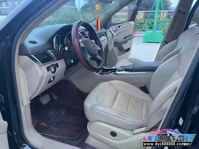 14年奔驰ML轿车抵押车出售