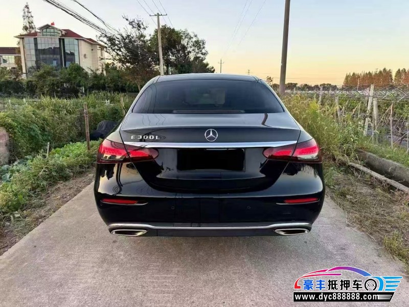 22年奔驰E轿车抵押车出售