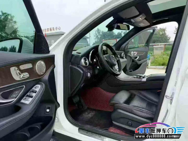 18年奔驰GLC轿车抵押车出售