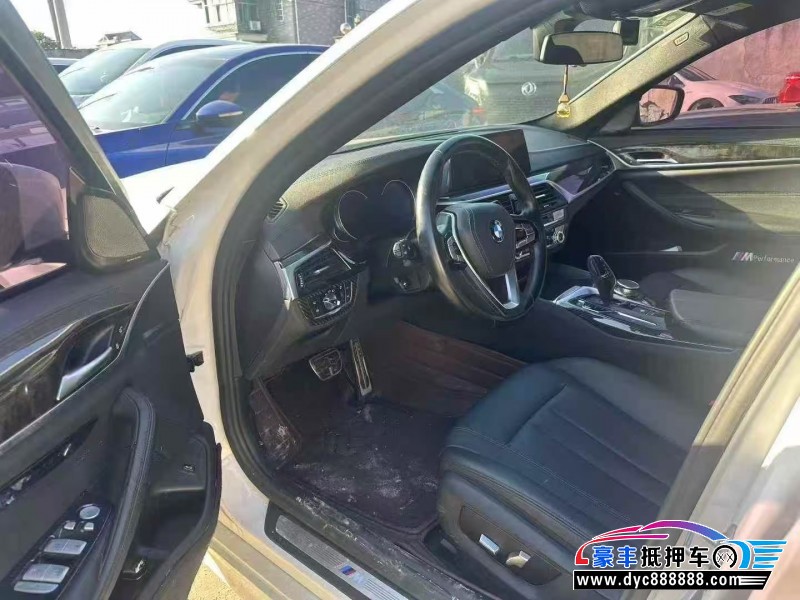 18年宝马5系轿车抵押车出售