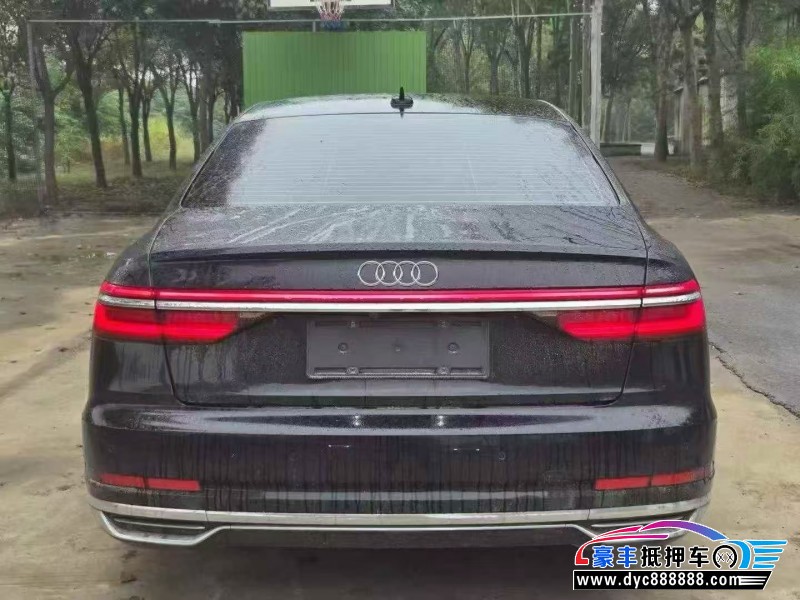 19年奥迪A8L轿车抵押车出售