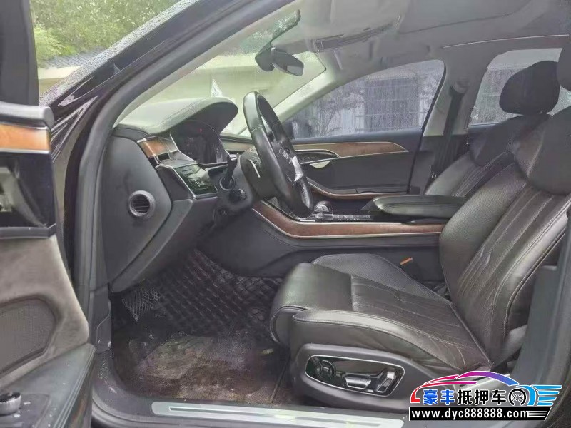 19年奥迪A8L轿车抵押车出售