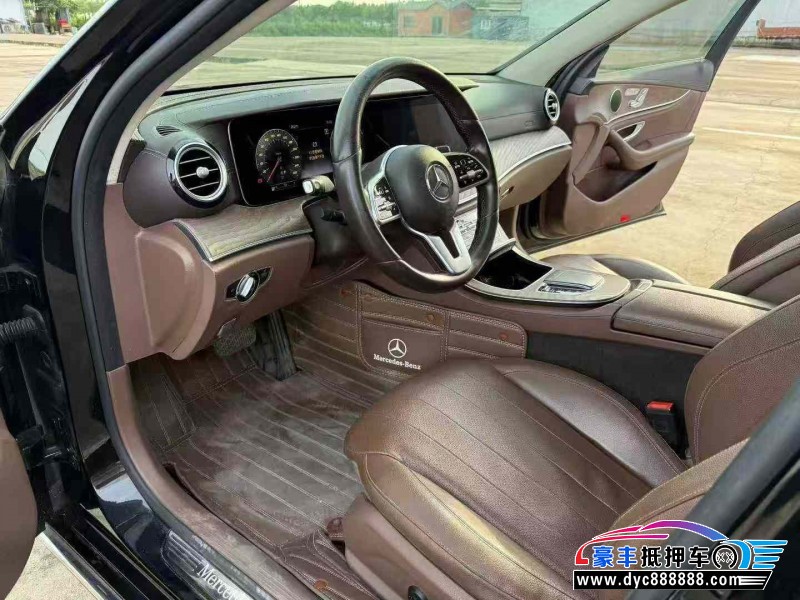 19年奔驰E轿车抵押车出售