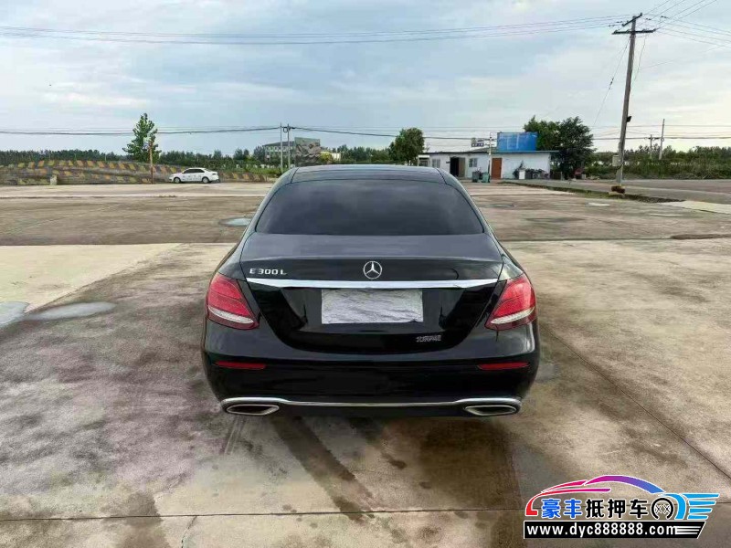 19年奔驰E轿车抵押车出售